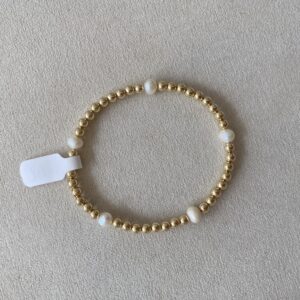 Basic gold 4 mm met 4 parels J&B