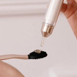 Monika Heiligmann | Lip Brush